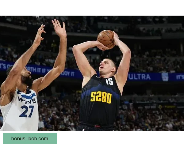 历史第一中锋约基奇半场送11助攻 常规赛助攻突破6000大关