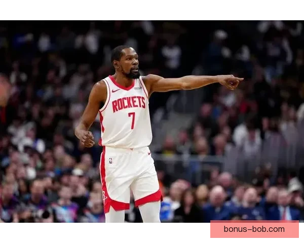 杜兰特25分6篮板终结老鹰11连胜 末节与队友热聊咧嘴大笑