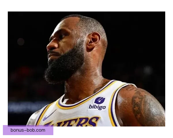 41岁詹姆斯连续六场暴扣领衔25+5+5记录 还能再战多久